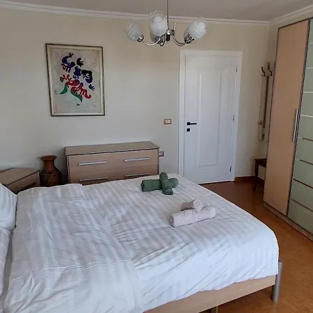 Apartment Oasis In The Heart Of Tirana